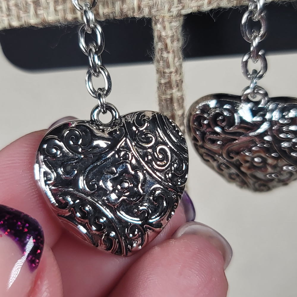 Paparazzi Intricate Silver Heart Earrings - Picture 2 of 2